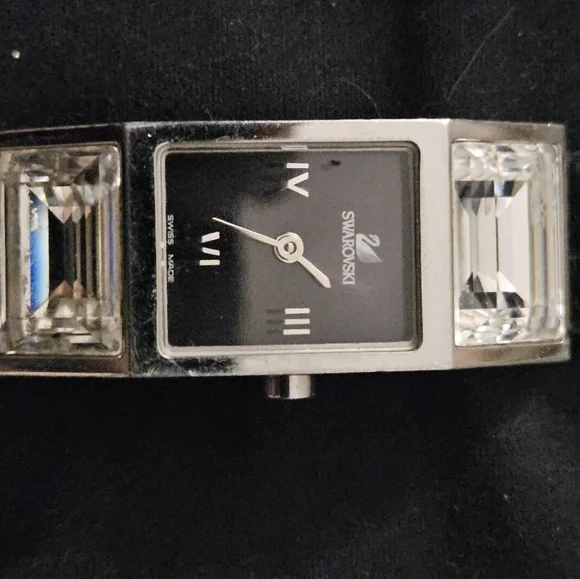 GORGEOUS VINTAGE SWARVOSKI WOMENS WATCH - Picture 3 of 6